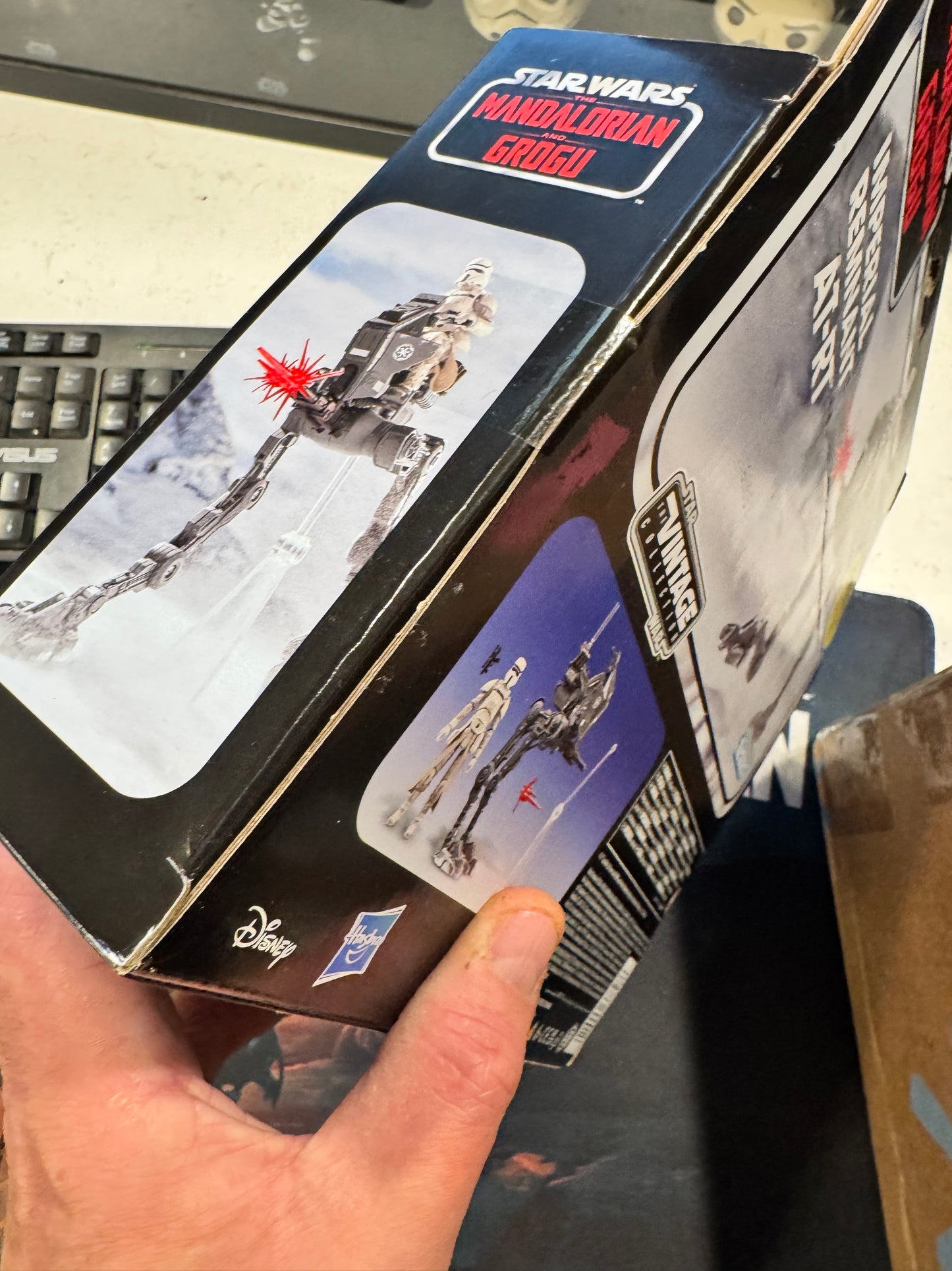 (D & D) Star Wars Vintage Collection AT-RT 3.75-Inch Figure & Vehicle Mandalorian & Grogu Movie