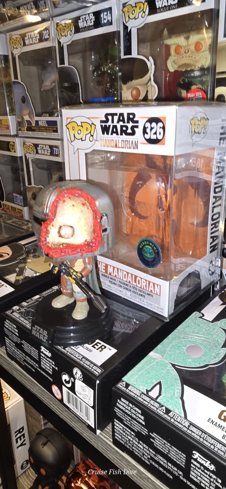 Pop Of The Dead Customs Battle-Damaged Mandalorian Funko Pop! #326 | Creative Corner Exclusive
